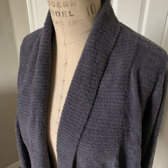 Barefoot Dreams feather soft Circle Cardigan - Picture 3 of 11